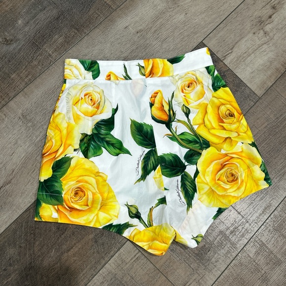 Dolce & Gabanna yellow rose floral print shorts - Picture 6 of 6